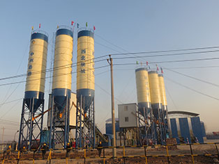 每小时100吨混凝土搅拌设备