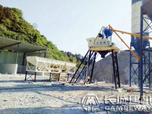 小型简易搅拌站每小时出多少混凝土？