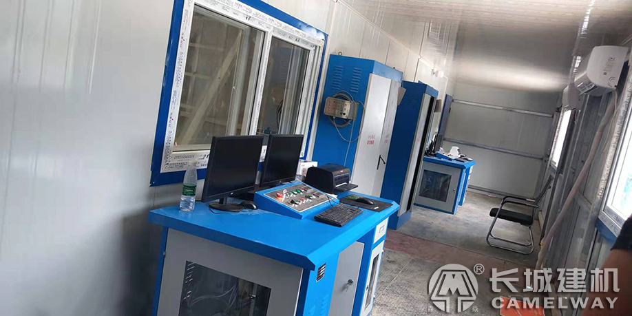 长城建机搅拌设备客户案例:控制室(图)