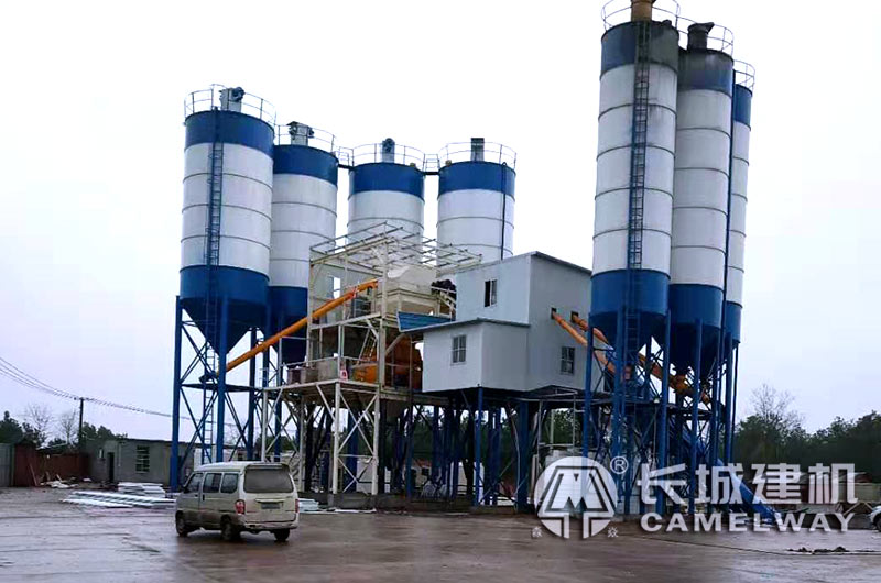 Hzs120搅拌站设备现场产量:100立方/小时 Hzs120搅拌站设备现场产量:100立方/小时