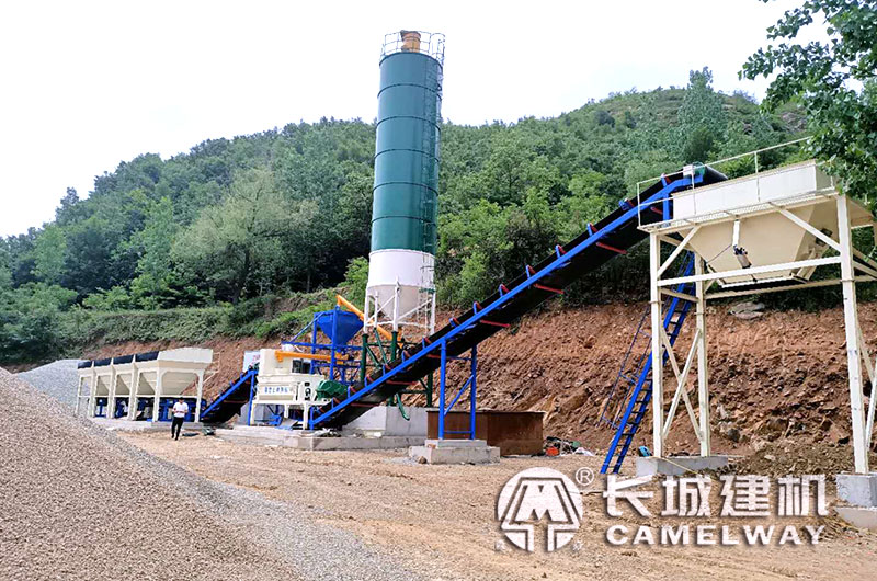 小型灰土搅拌机客户现场实景 小型灰土搅拌机客户现场实景